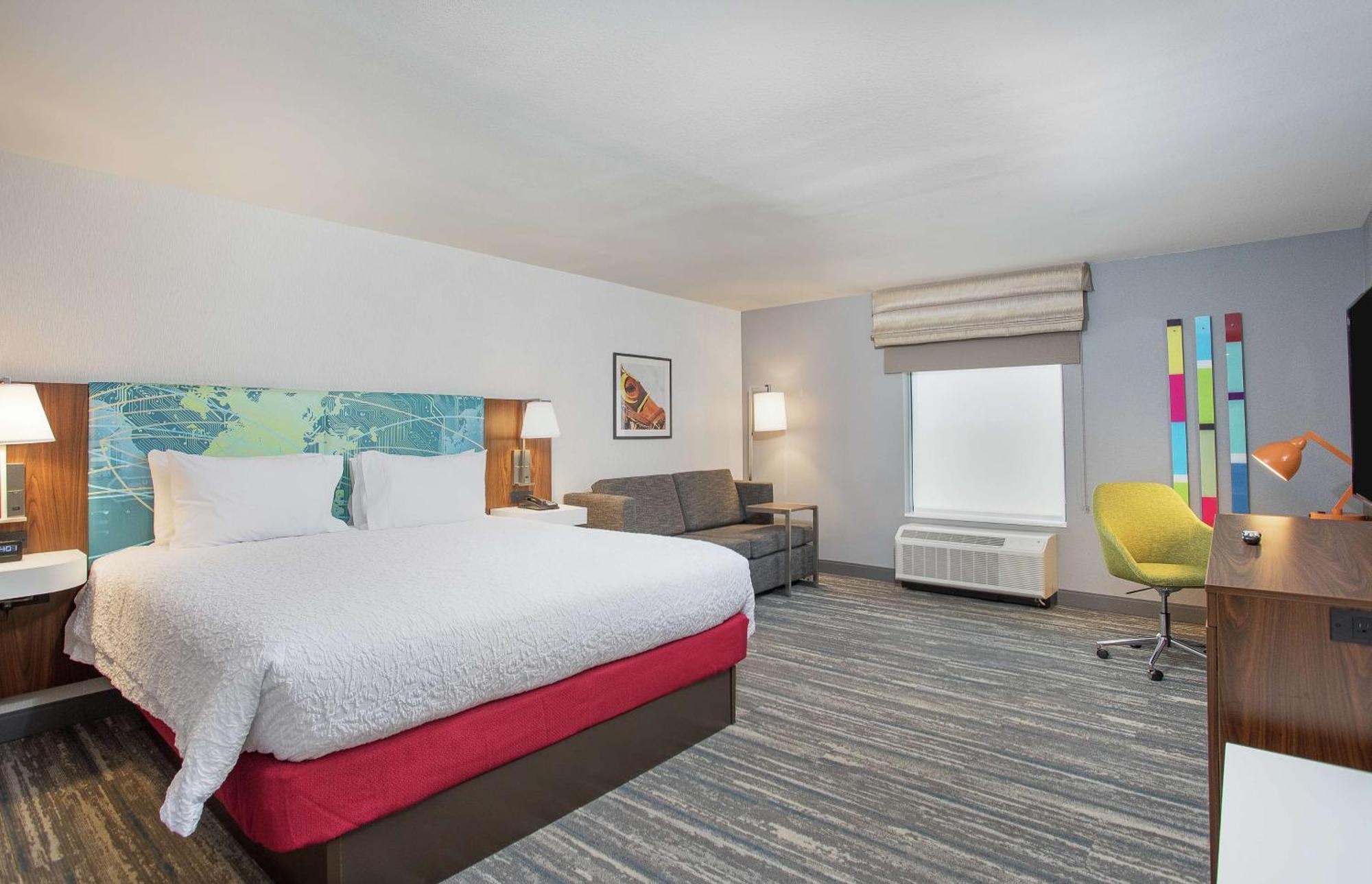 Hotel Hampton 3*