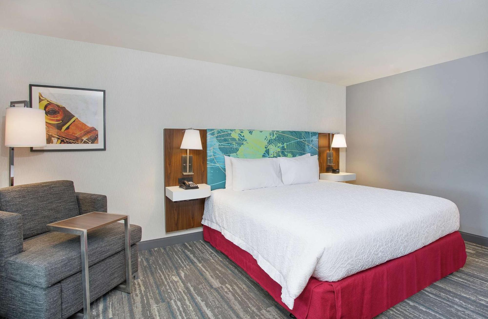 Hotel Hampton 3*