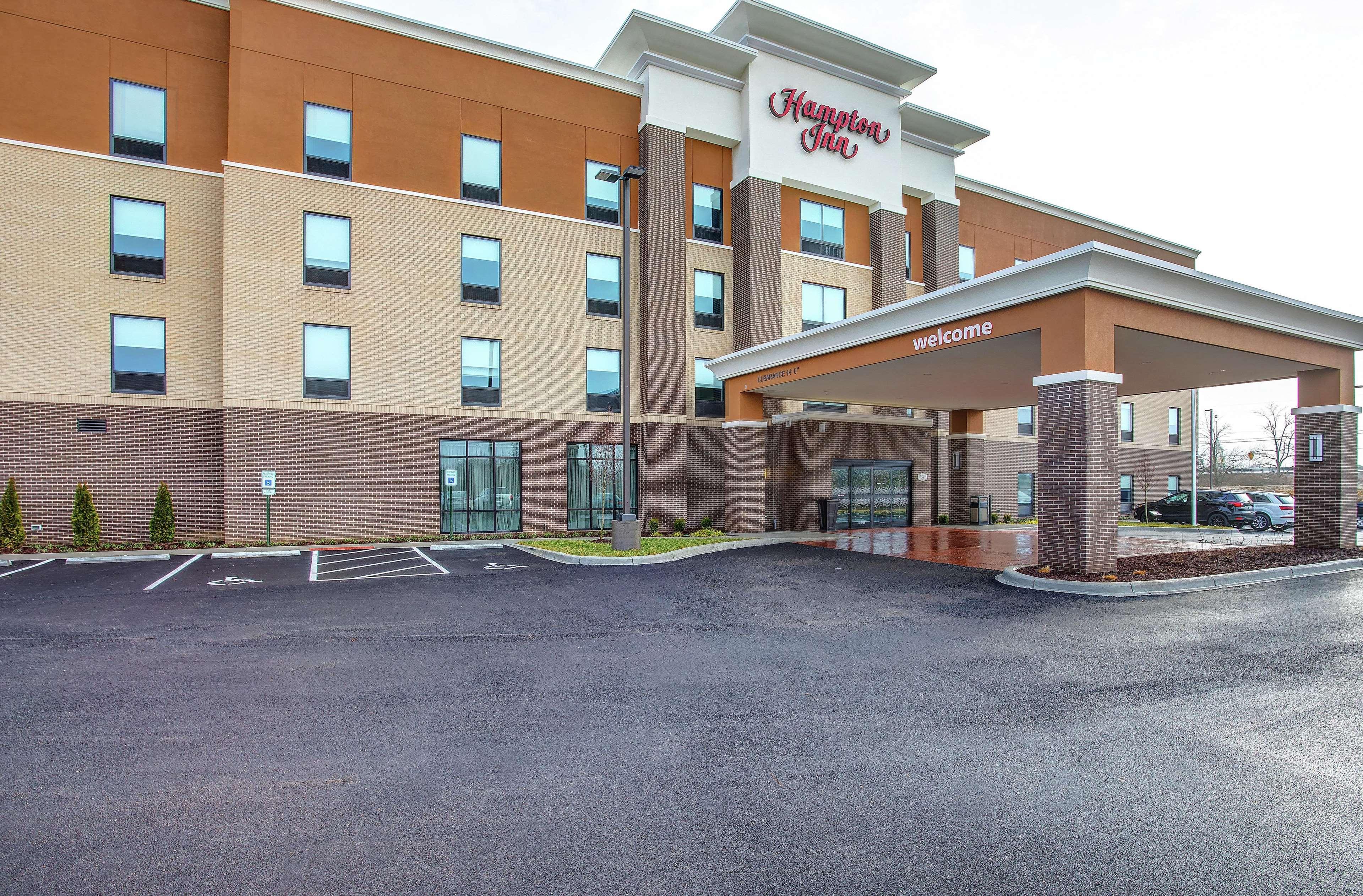 Hotel Hampton 3*